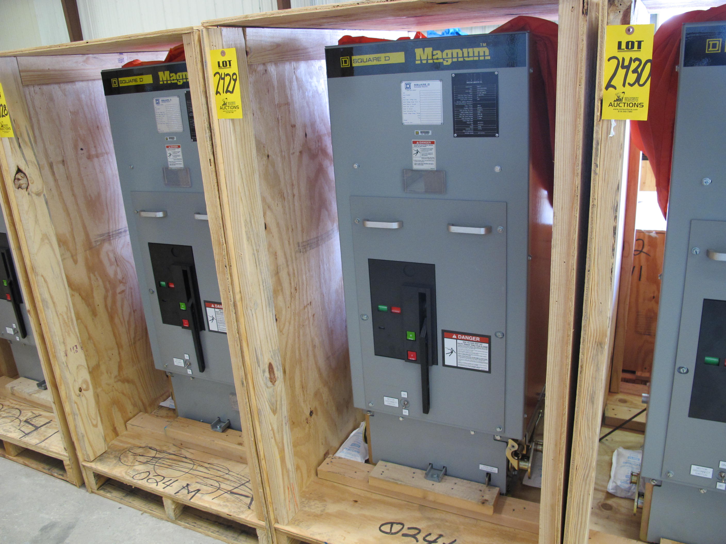 BREAKER, CIRCUIT TYPE, POWER KIND, 1200 AMP RATING, 4160 VOLT RATING, 3 POLE. ROLL-IN REPLACEMENTS FOR ABB 5HK350-1200. PART # 5ISB2-350-1200SR (W-44) LOADING & HANDLING FEE $15-